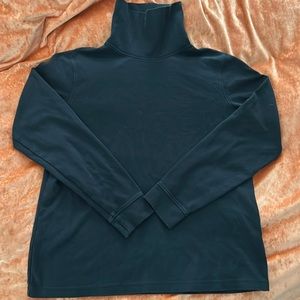 LL BEAN navy cotton turtleneck